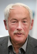 Петер Грюнберг photo Петер Грюнберг