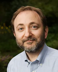 photo Эндрю Файер